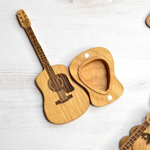 GuitarHolder - Gitarrenplektrenhalter +3 Gratis Plektren