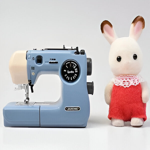 StitchCharm – Kompakte Nähmaschinen voller Magie und Präzision!