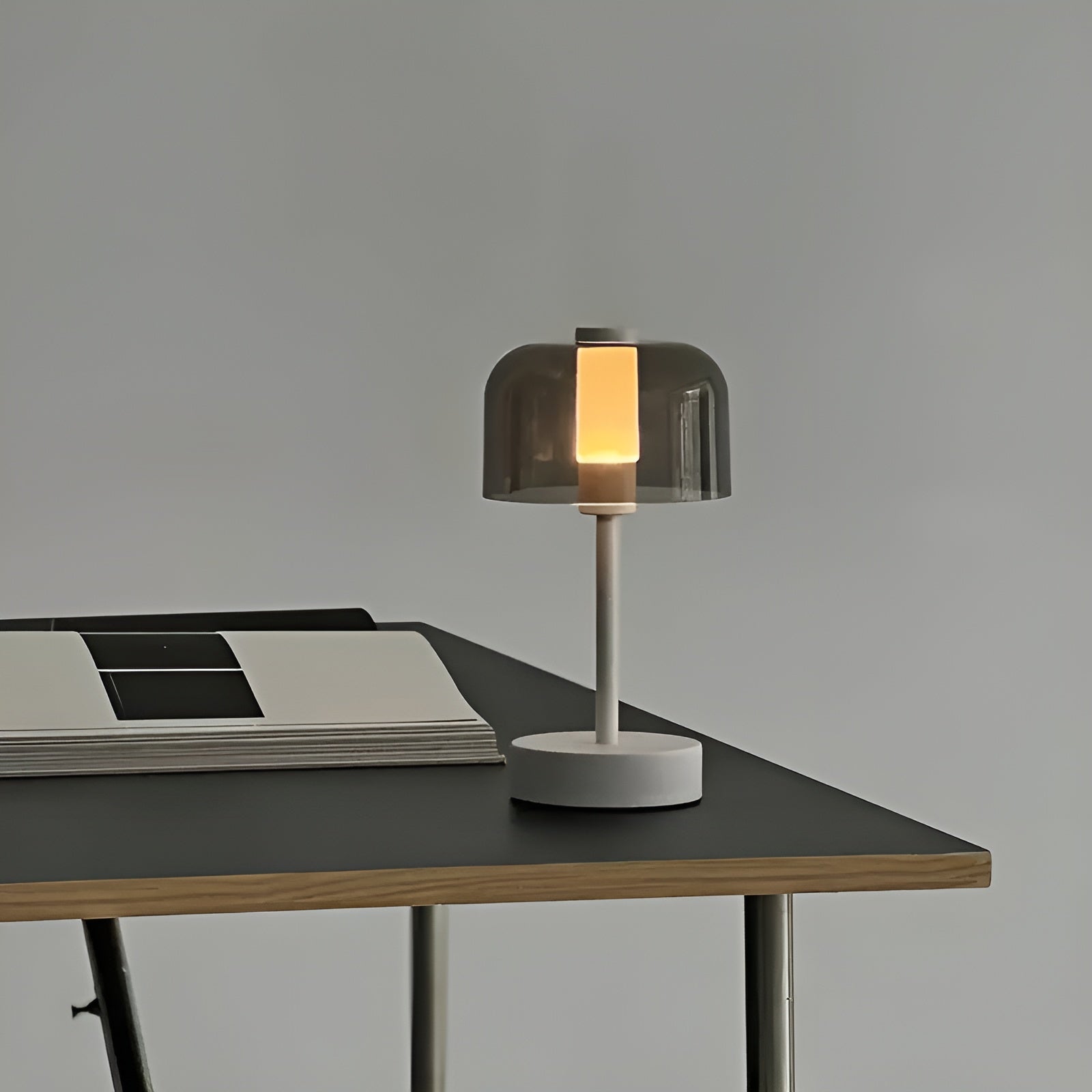LumiRetro Tischlampe | Vintage-Design | USB-Wiederaufladbar & Dimmbar | Augenfreundliche LED