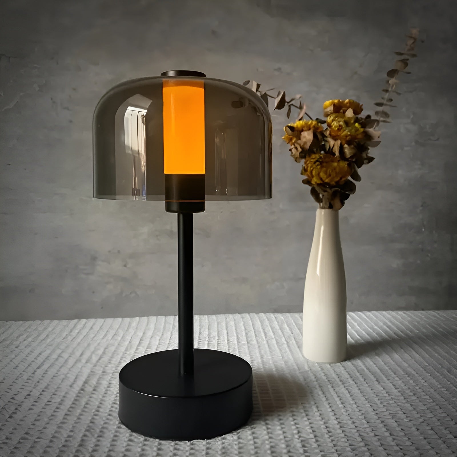 LumiRetro Tischlampe | Vintage-Design | USB-Wiederaufladbar & Dimmbar | Augenfreundliche LED