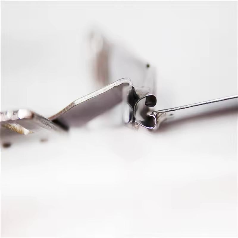 SewRight S750 – Wirtschaftliche Lösung & Kleidungsrettung mit professionellem Kantenschliff