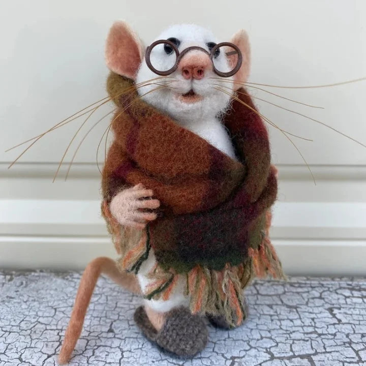 WhiskerWool™ – Handgefertigte, nadelfilzte Maus