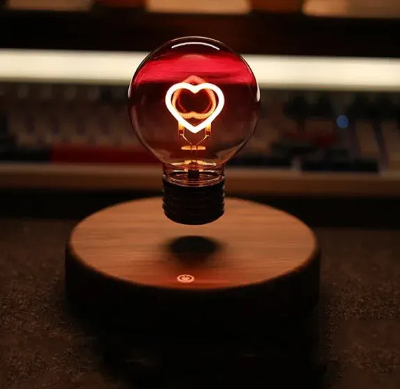AmoGlow™ – Schwebende Herzlampe