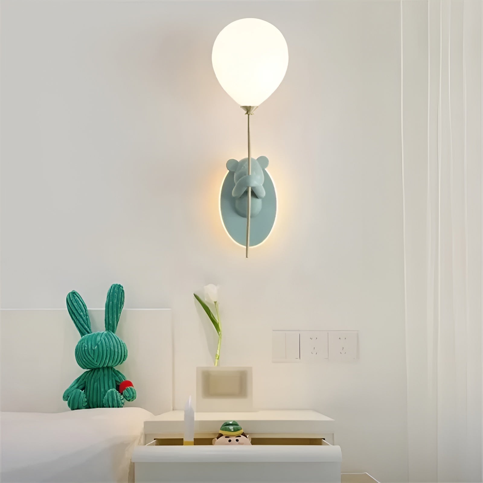 BearBalloon Kinder-Wandleuchte | Niedliches Bären-Design | Sanftes LED-Nachtlicht | Kunstharz