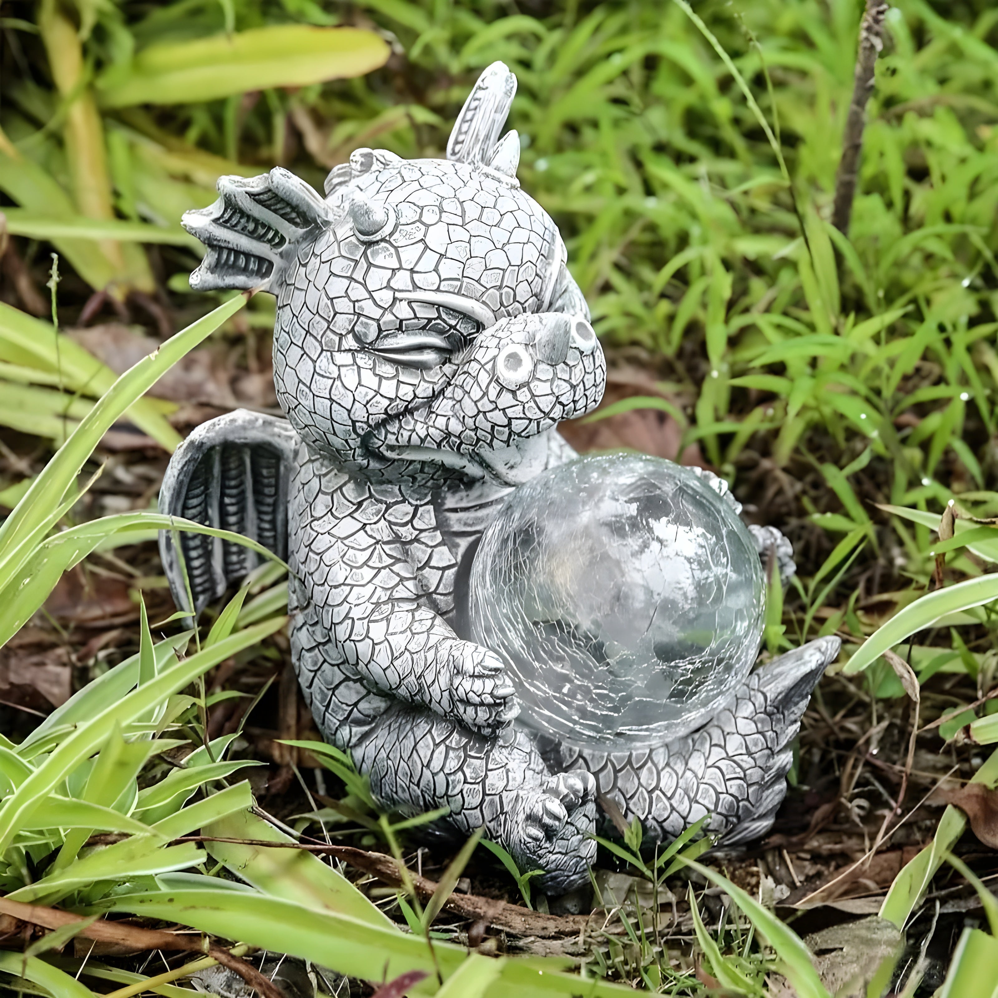 Mytherion Drachen Tischlampe | LED Fantasy-Licht | Detailreiche Skulptur & Handgefertigt | Harz Grau